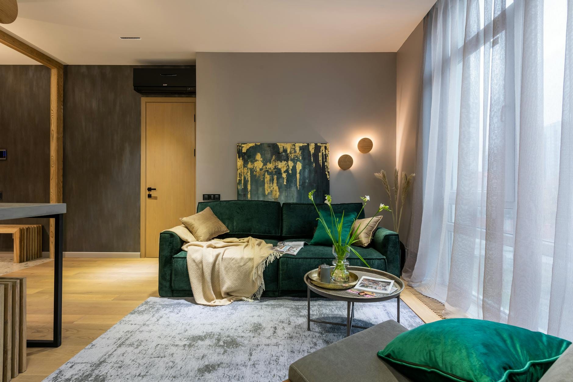 Pranie dywanu w mieszkaniu Wrocław – usuwanie zabrudzeń z powierzchni tekstylnych